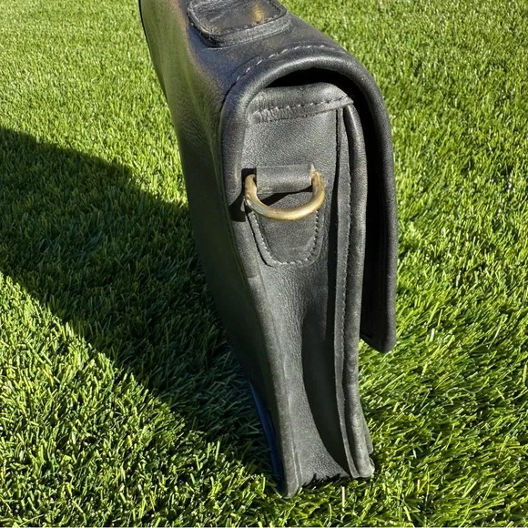 VTG Coach Station Bag 5130 Black Leather Brass Crossbody Satchel 90s USA - Picture 6 of 14